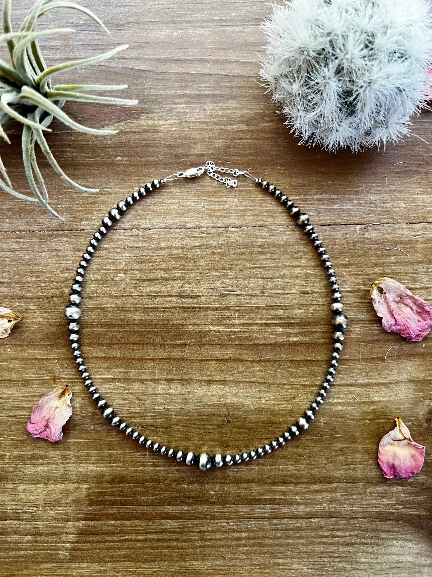 Graduated Navajo Choker Necklace